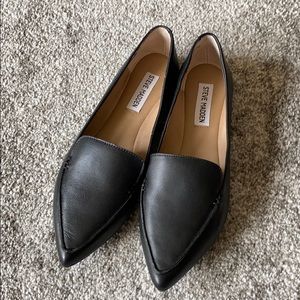 Steve Madden Feather Flats